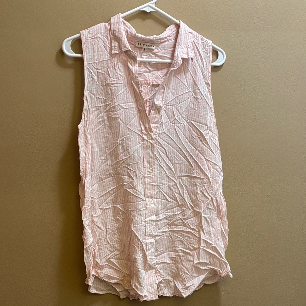 Artisan NY Light Pink Button Down Sleeveless Shirt